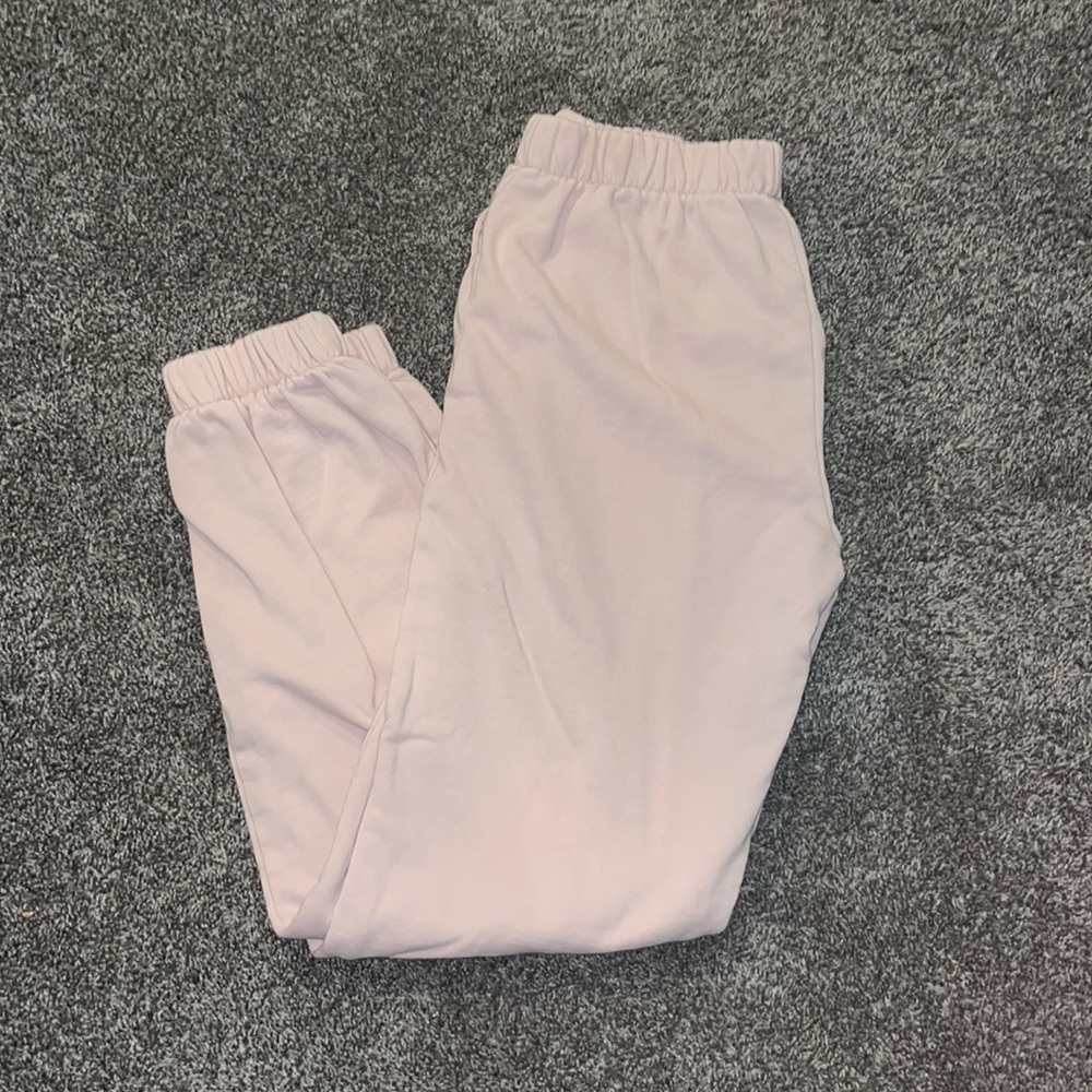 Brandy Melville Pink Rosa sweatpants. Gently worn.